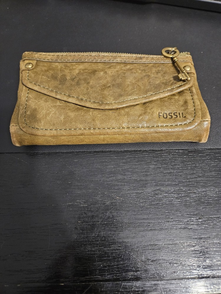 Fossil Womens Olive Green Leather Organizer Wallet  