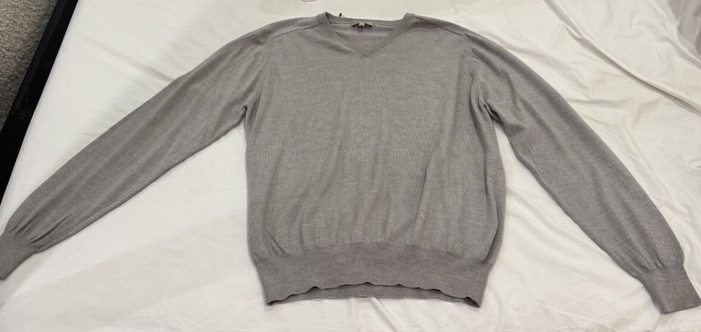 Burberry Men's Wool + Cashmere V Neck Sweater- Grey Sz Xl