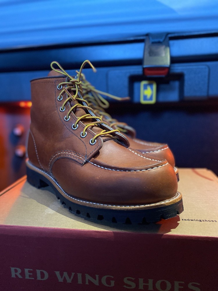 Red Wing 875 Us 8.5EE Vibram Lug Sole
