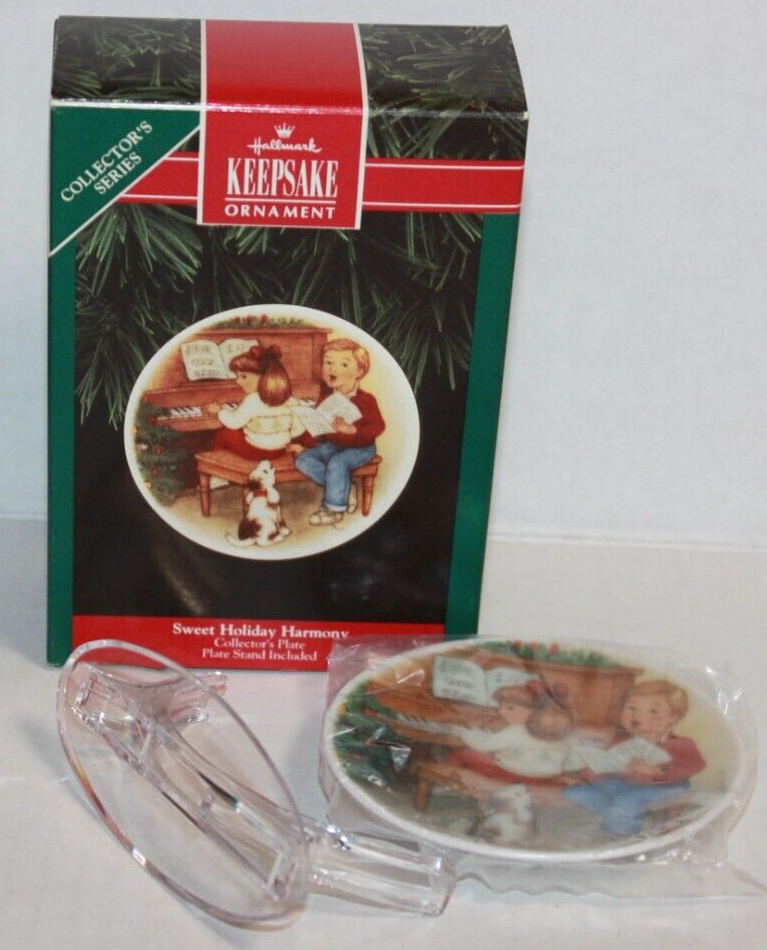 1992 Hallmark Sweet Holiday Harmony Christmas Ornament New in Box