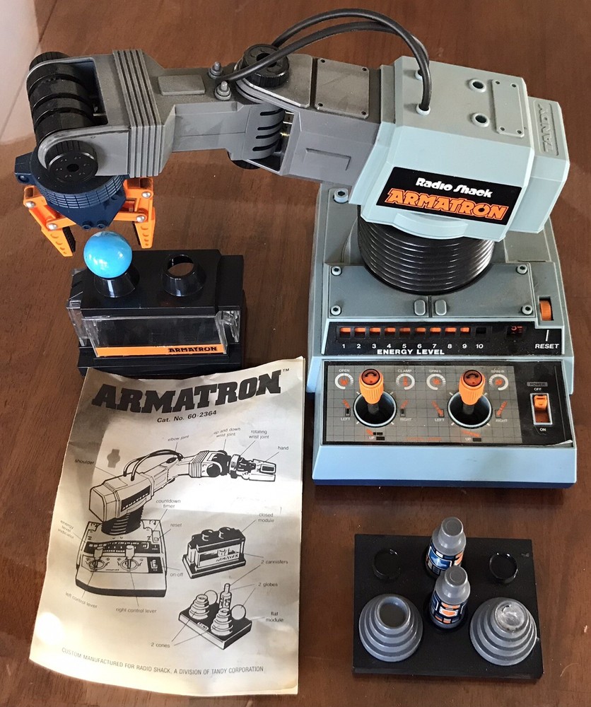 VINTAGE RADIO SHACK ARMATRON ROBOT ARM. About Half Functions Work.
