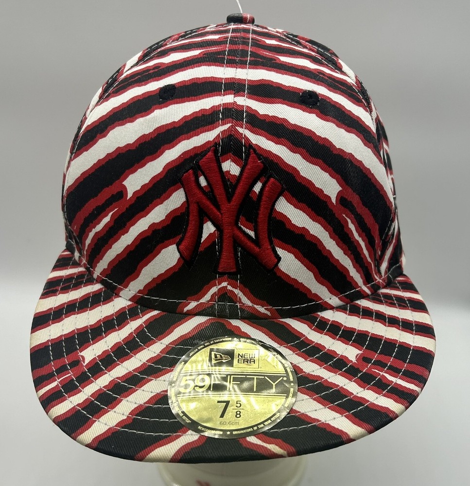 7 5/8 New York Yankees Zubaz New Era 59 Fifty Hat Fitted Red / Black / White GUC