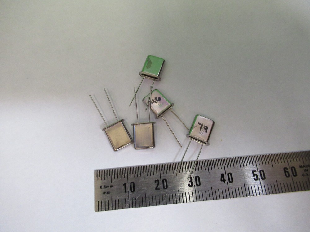 LOT 5 PCS CTS 19.2 MHz Quartz Crystal Resonator Z5-C-40 AS PICTURED