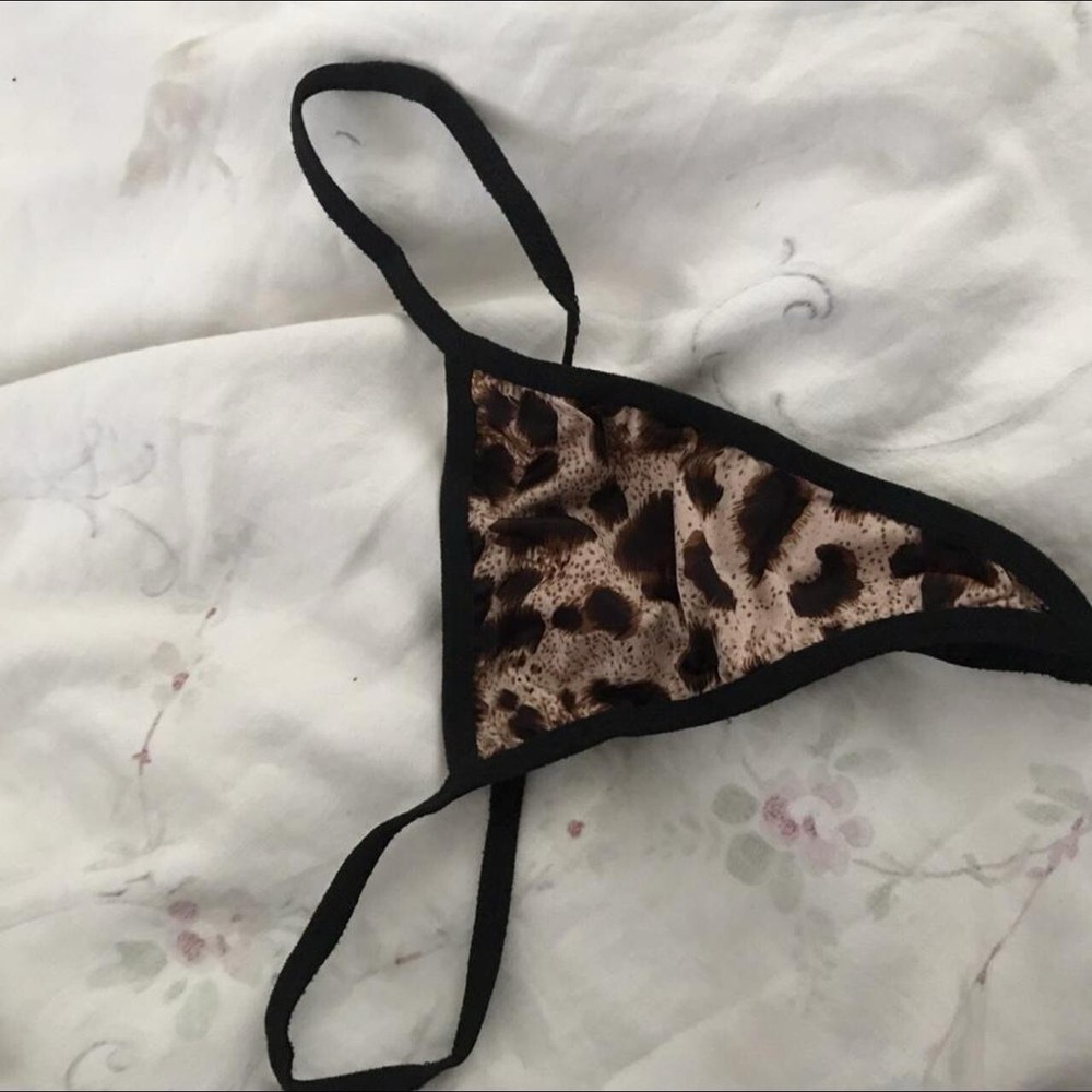 Ladies Leopard Print Micro Thong S - Stylish Animal-Print Underwear