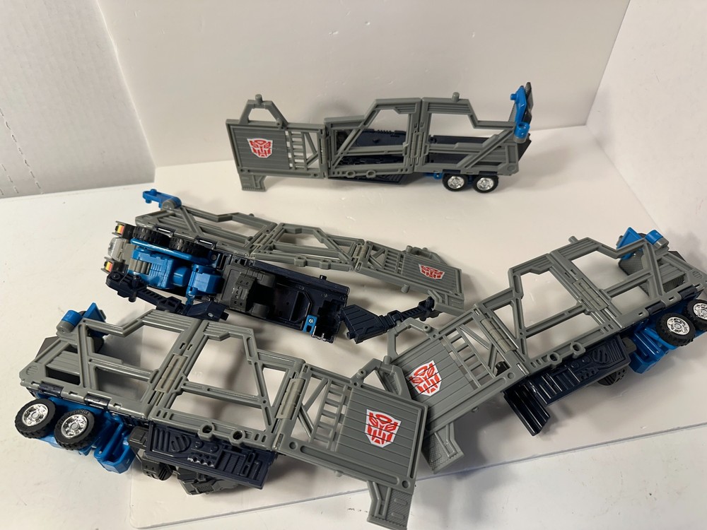 Lot of 4 Transformers Robots In Disguise Super Ultra Magnus Trailer Leg Parts