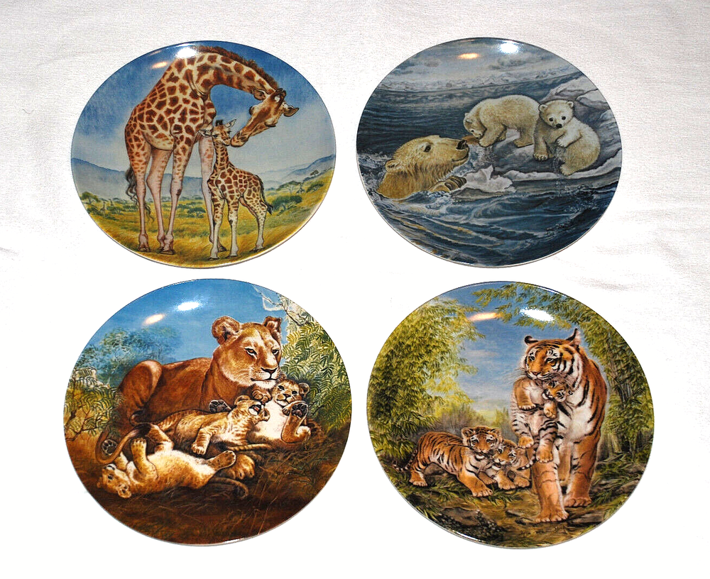 Signs of Love Plates Yin Rey Hicks Lions Tigesr Giraffes Polar Bears Set of 4