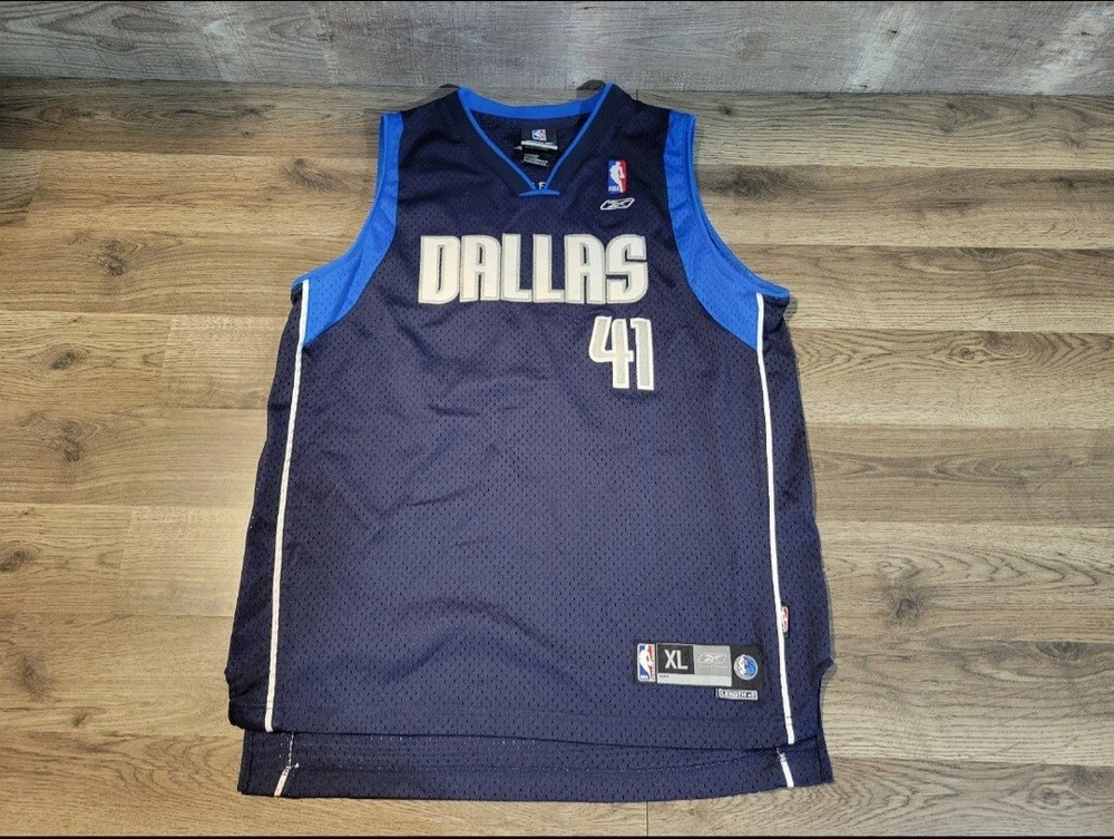 Reebok Dallas Mavericks Dirk Nowitzki Swingman Jersey Road Blue Youth XL (18-20)
