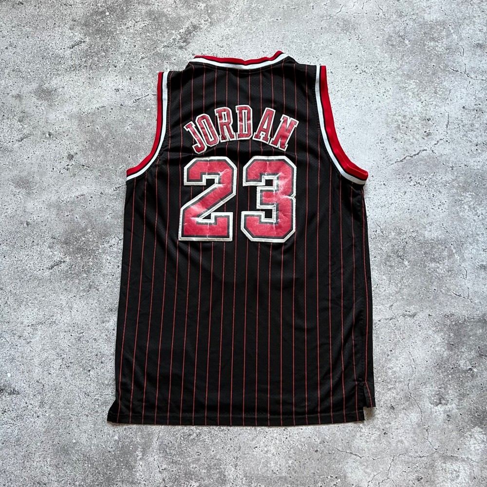 Vintage Nike Michael Jordan 23 Chicago Bulls Basketball Jersey
