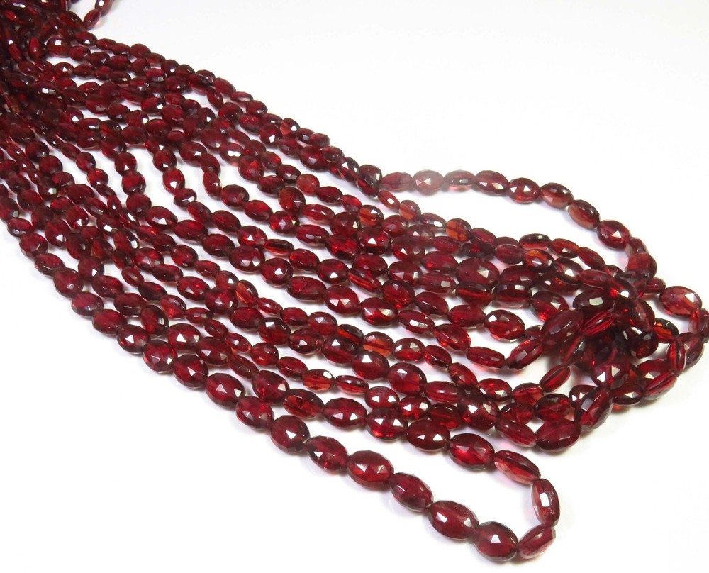AAA+ Natural Mozambique Garnet Faceted Oval Beads 7-9mm 9 Inch Strand GV-3758-image