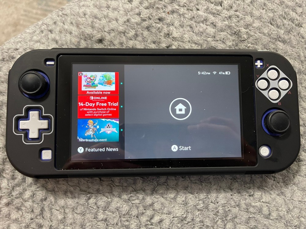 Nintendo Switch Lite purple- Very Good Condition, Tested