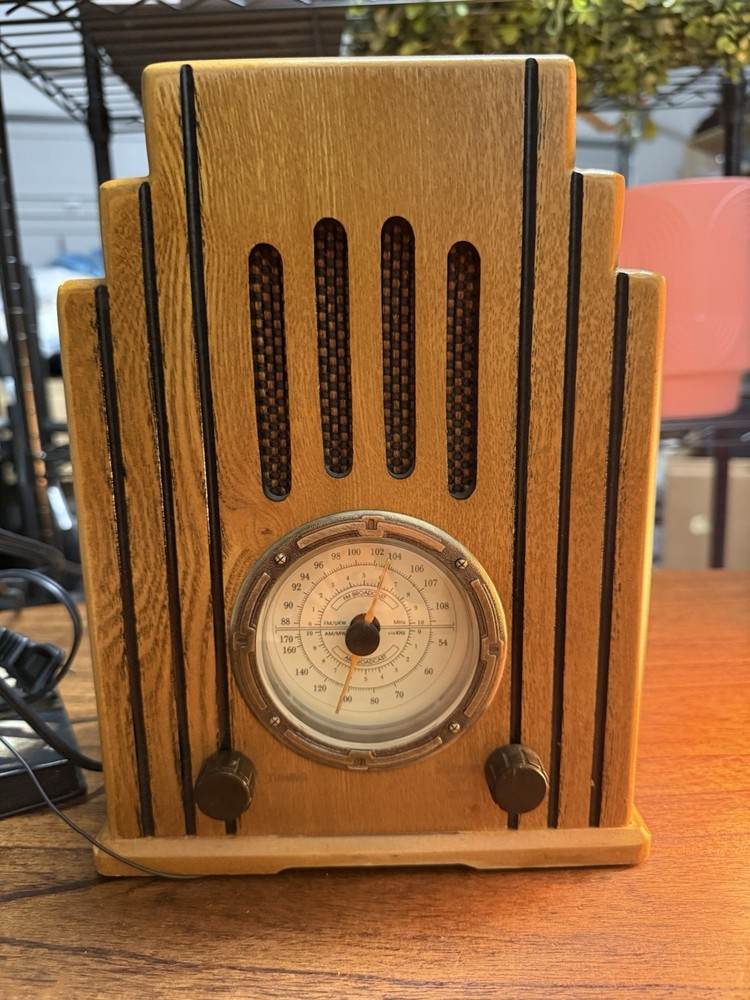 Vintage Classic Collector Edition Radio Model 9782 Retro Style