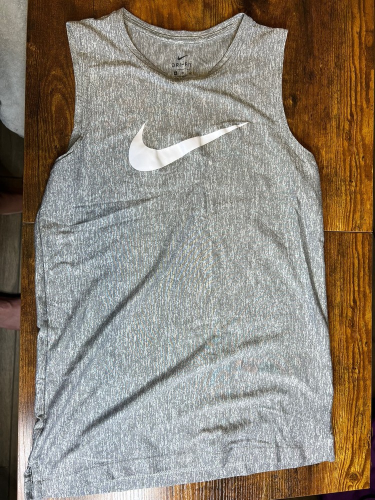 Nike Dri-Fit Sleeveless Training Muscle Tank Top Logo Size XL Youth