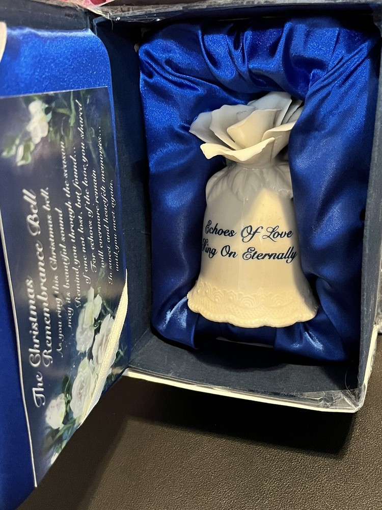 Abbey Press Christmas Remembrance Bell-echoes Of Love Ring Of Eternally Gift-image