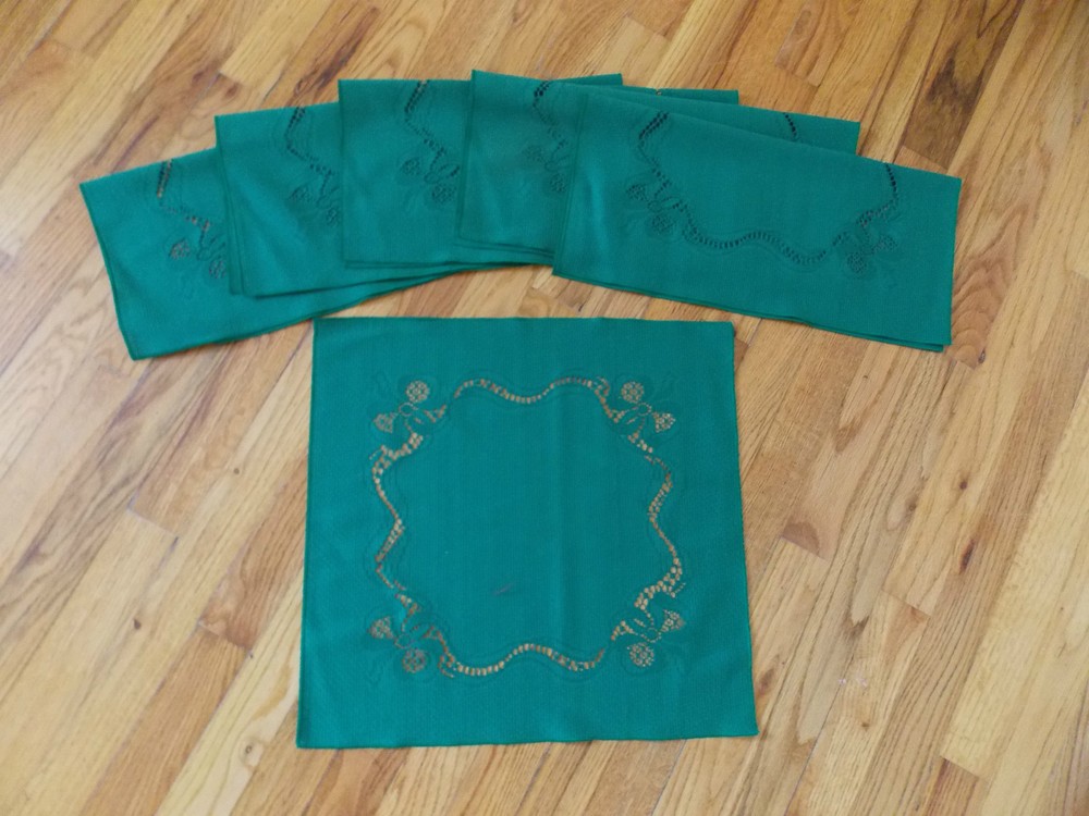 HERITAGE LACE GREEN SET OF 6 CHRISTMAS NAPKINS 17X17 ITEM 4175