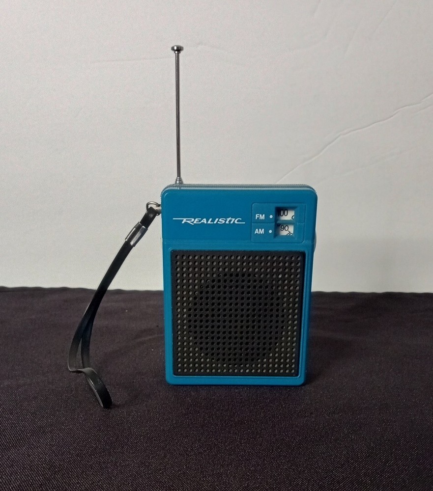 Vintage REALISTIC AM FM Blue Radio No. 23-464 Working Radio Shack
