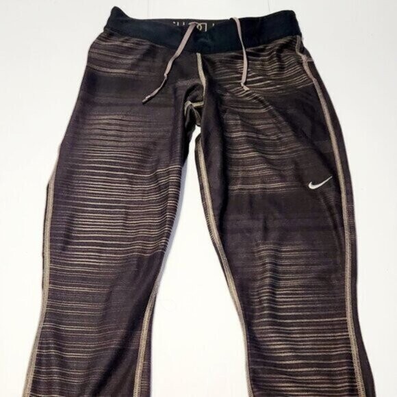 Nike Dry Fit Women's Leggings Size Small measurements in description