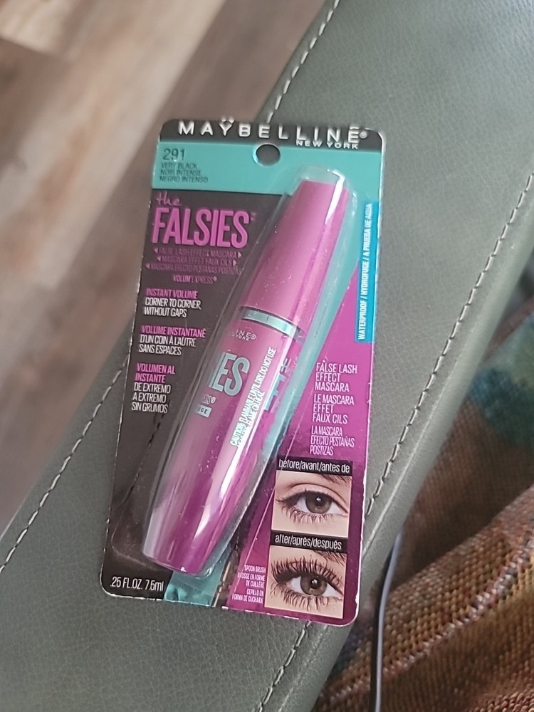 Maybelline New York Volumizing Mascara for Bold Lashes