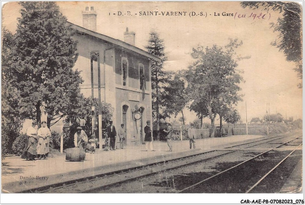CAR-AAEP8-79-0765 - Saint-Varent - The Station - Card Sold IN - Staff