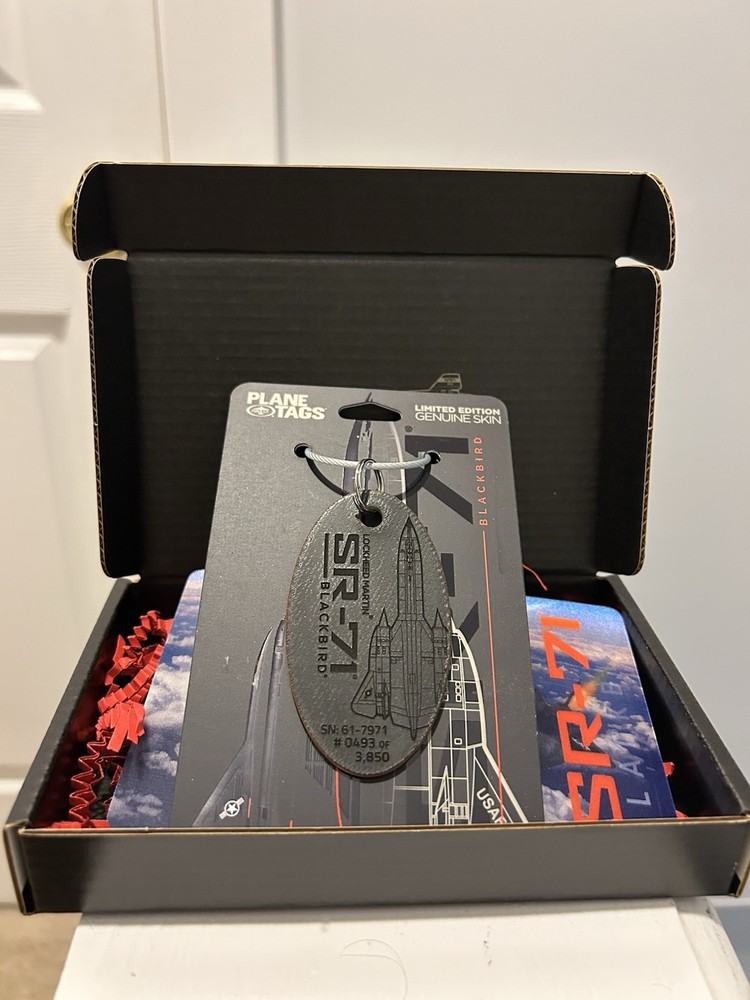 Motoart PlaneTags - Retired Lockheed Martin SR-71 Blackbird - Exterior Thin