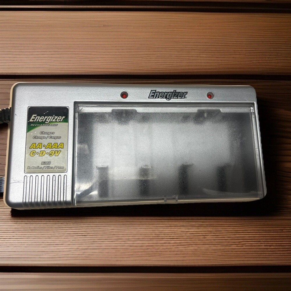 Energizer 🔋 Rechargeable CHFCV Universal NiMH Battery Charger AA/AAA/C/D/9V