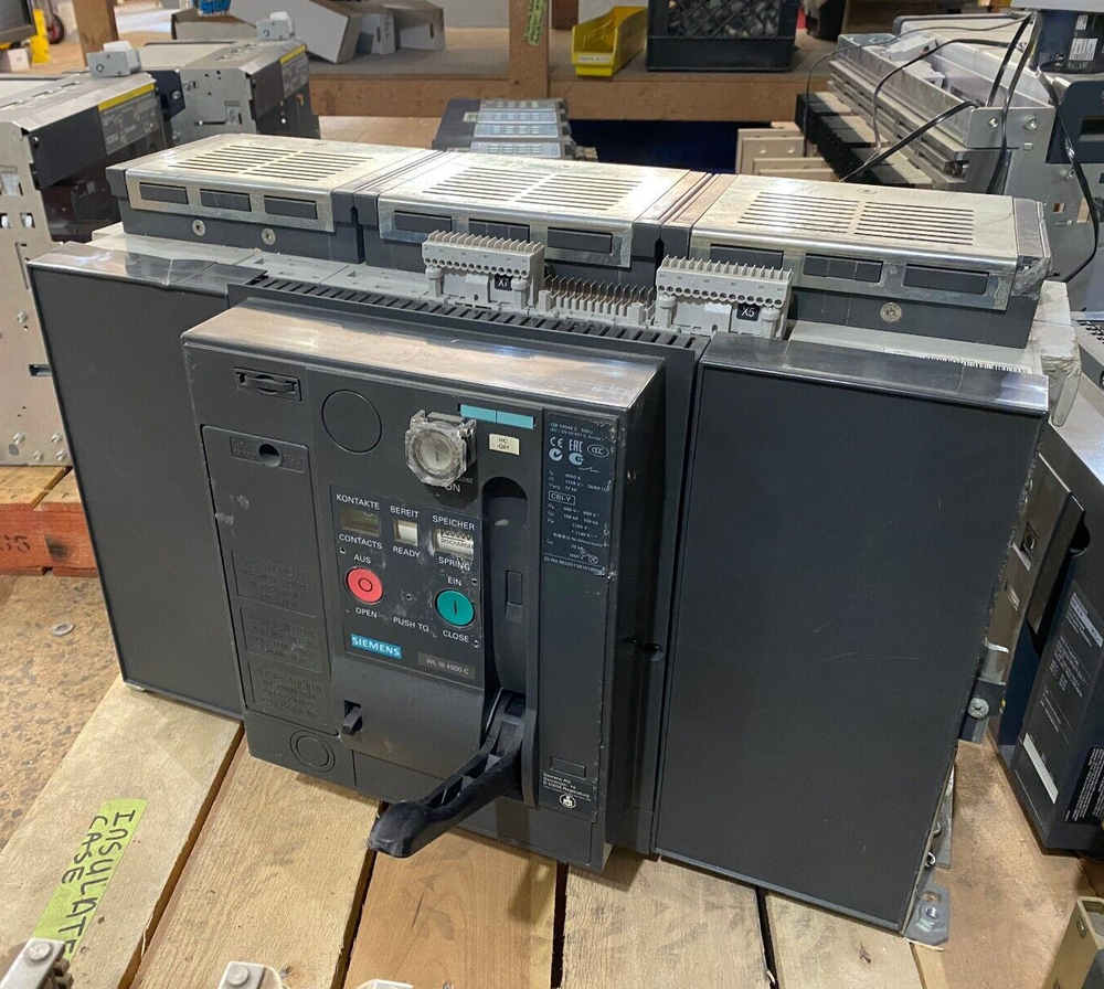 Siemens WLL3F340 Circuit Breaker 4000A 3P 600V 3PH WL Series 4000 Amp 3 Pole