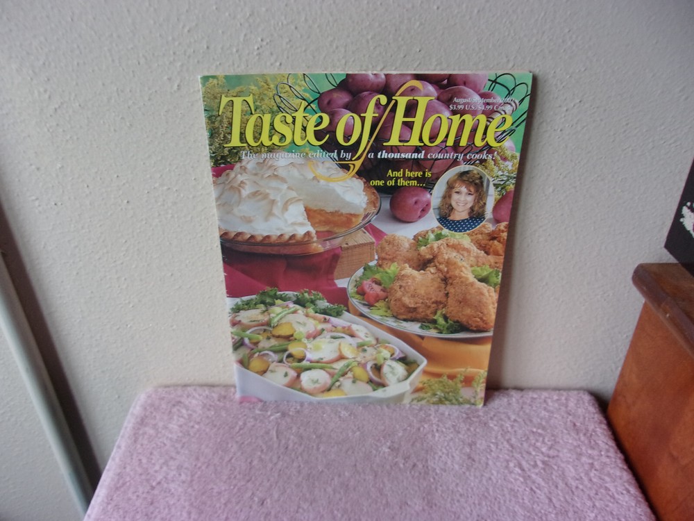 TASTE OF HOME  MAGAZINE EDITED by A THOUSAND COUNTRY COOKS...AUGUST / SEPT 2002-image