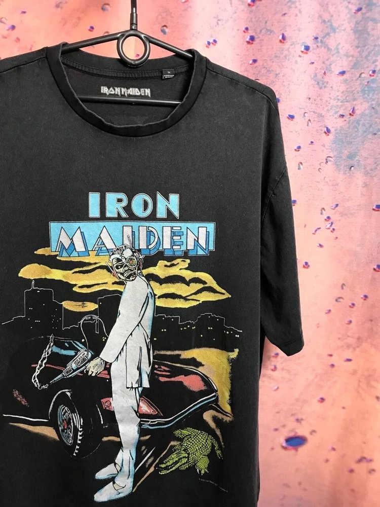 Vintage Iron Maiden Rock Band Tee - Classic Retro Tour T-Shirt