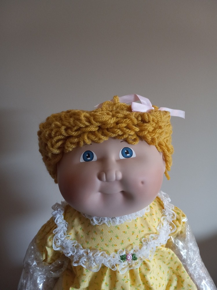 Abigail Elizabeth Danbury Mint Porcelain Cabbage Patch Kids Doll NIB w/ COA-image