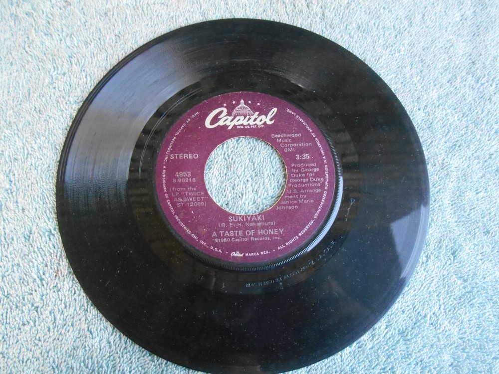 A TASTE OF HONEY - SUKIYAKI 45 RPM RECORD 1980 DON'T YOU LEAD ME ON-image