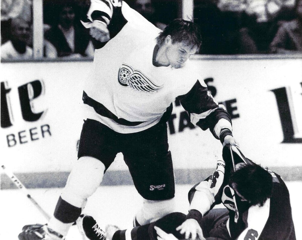 Joey Kocur vs Jim Kyte 8x10 Fight Photo Celebrity Sports Print