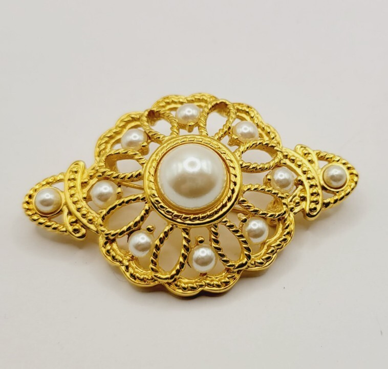 Victorian Brooch Gold tone Faux Pearl Floral Vintage Ornate
