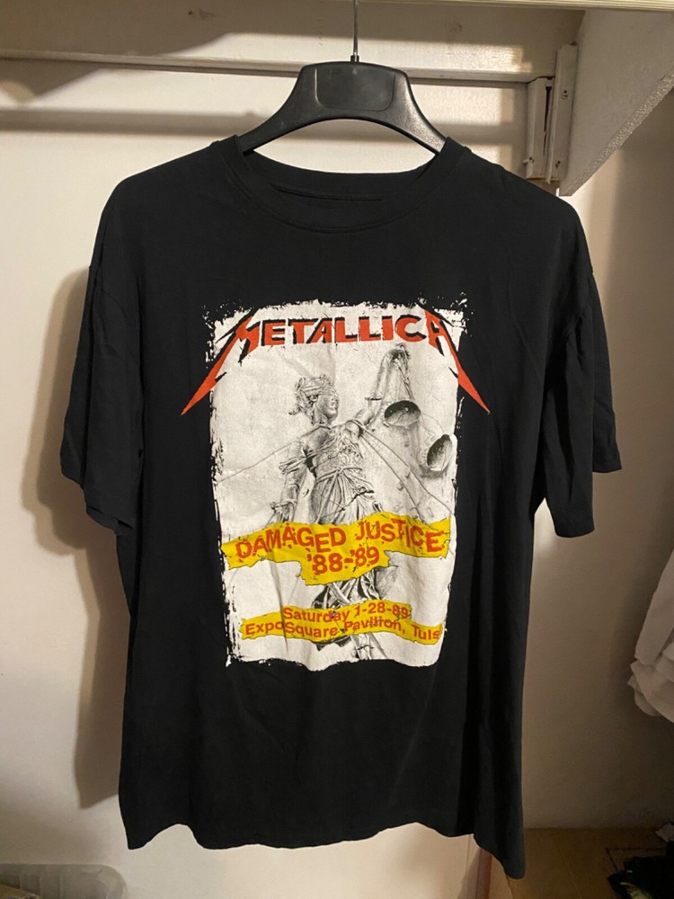 Oversized Metallica Graphic T-Shirt Size L