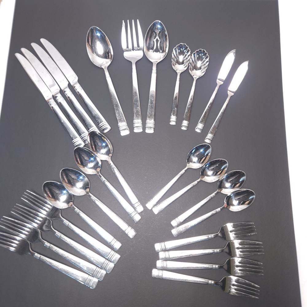 Reed & Barton Longwood II --27 pieces (18/10) Stainless Flatware- service for 4