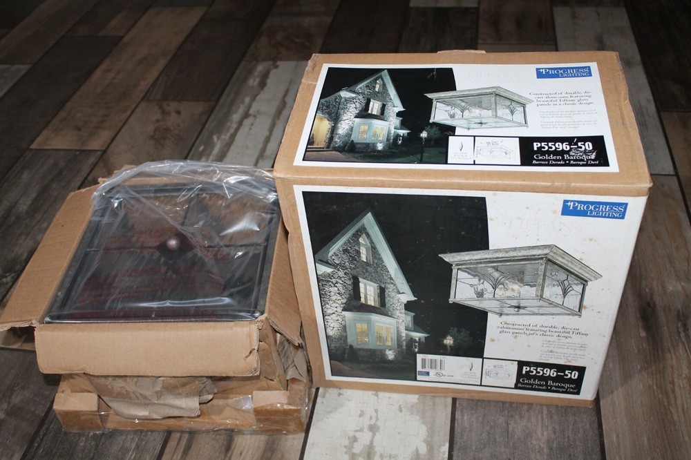 Progress Lighting Tiffany Glass Wall Lantern Outdoor P5596-50 FREE SHIPPING!