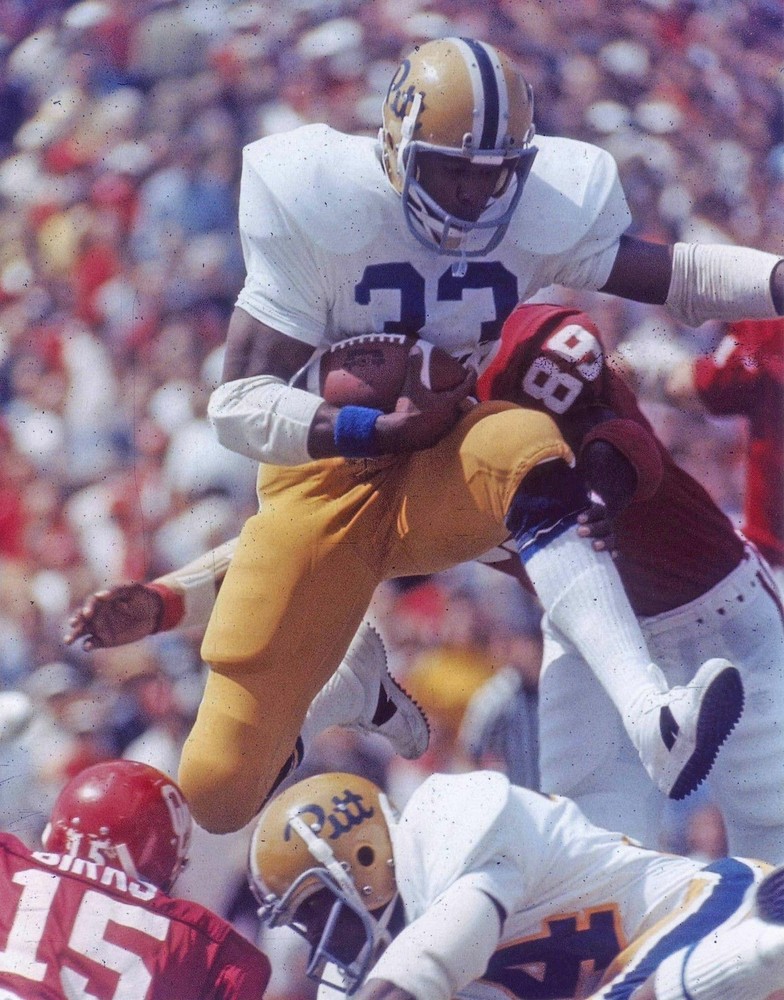 Tony Dorsett Pitt Jumping 8x10 Picture Celebrity Print