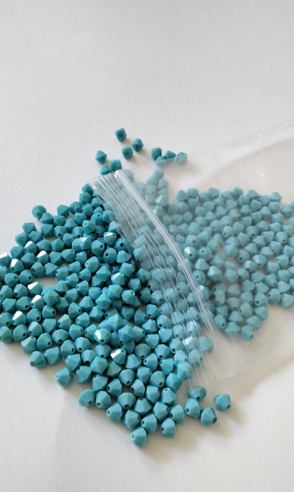 Swarovski 4mm Turquoise Bicone Beads 359-Piece Loose Crystal Pack