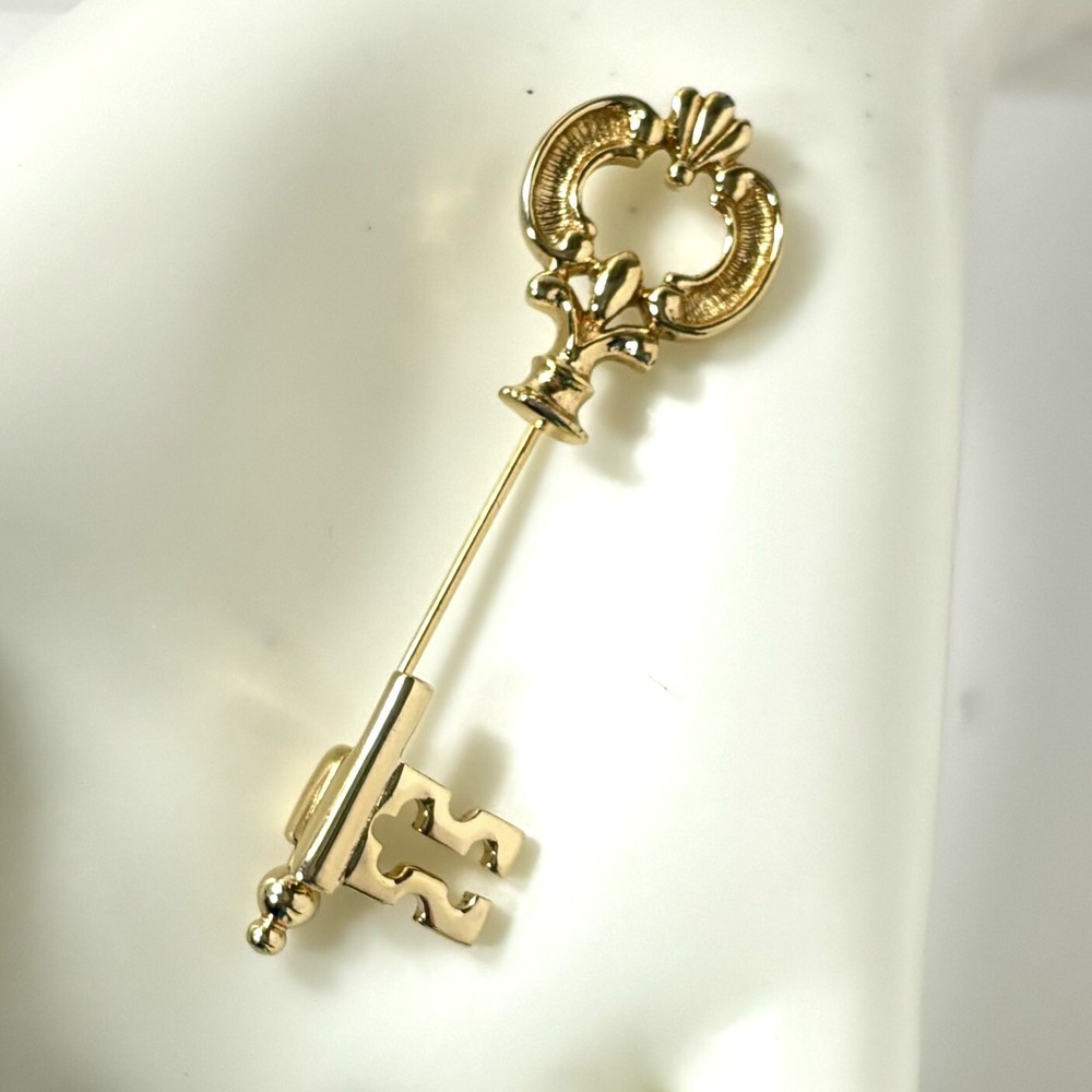 Avon Skeleton Key Gold Tone Victorian Style Vintage Signed Stick Pin Brooch 2⅛