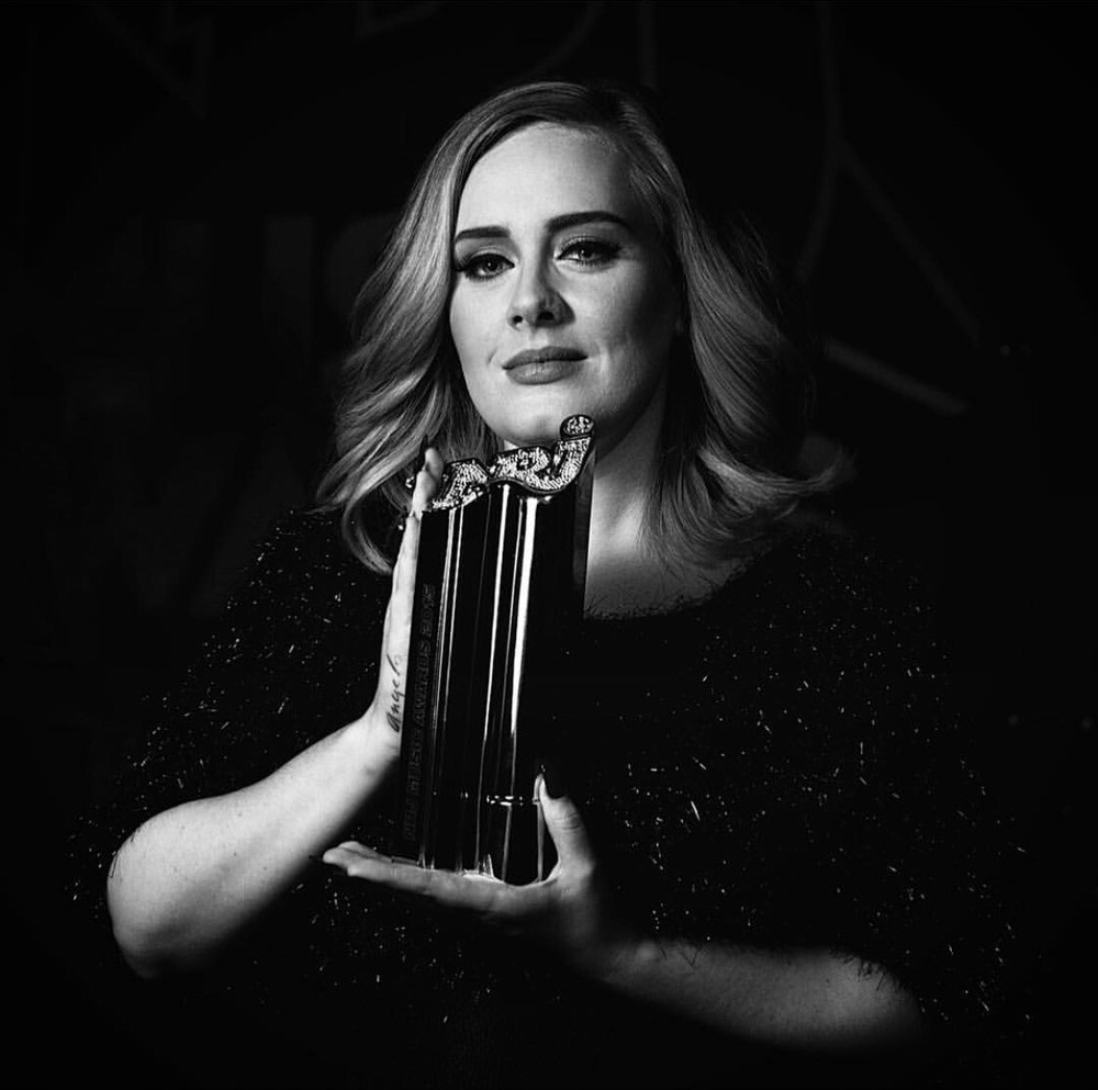 Nikos Aliagas Beautiul  Posing With Award 8x10 Picture Celebrity Print