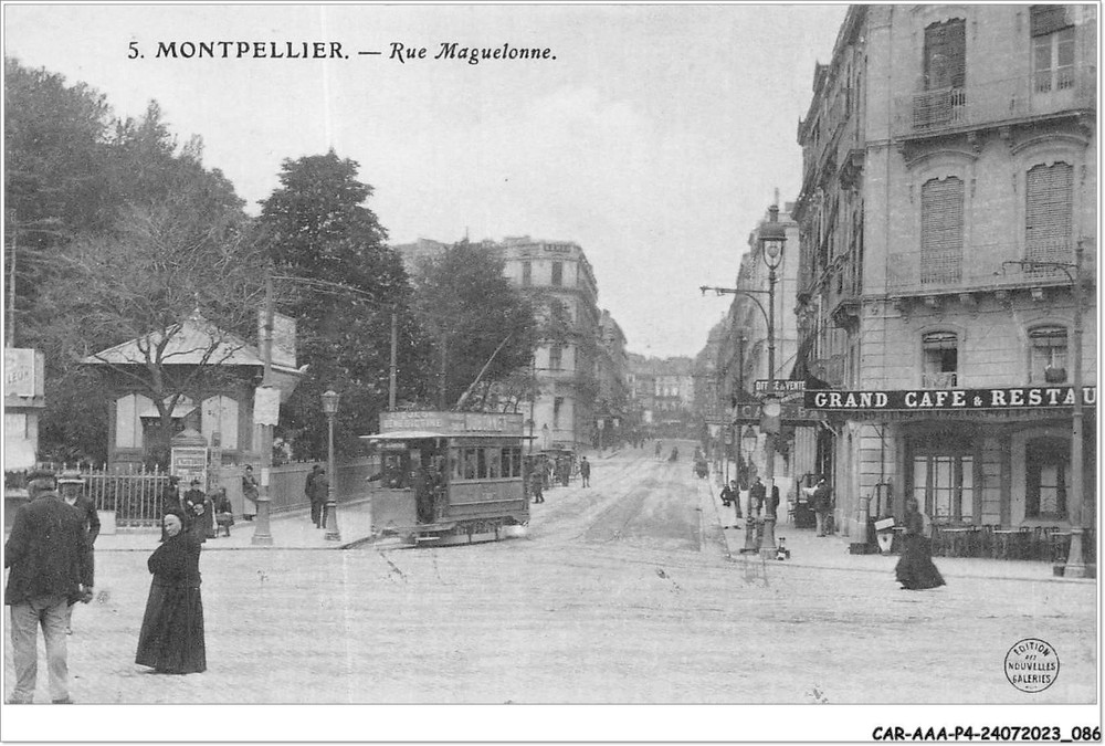 CAR-AAAP4-34-0275 Montpellier Rue Maguelonne Tram and Grande Cafe Spot-image