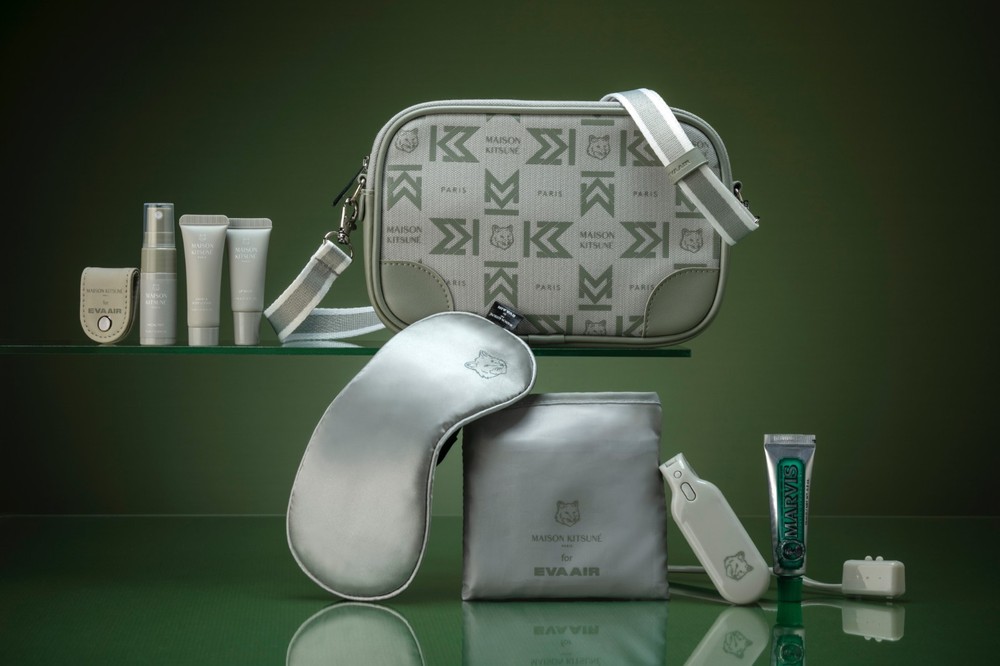 EVA AIR x MAISON KITSUNE Royal Laurel Class Amenity Kit Pouch *NEW & SEALED*