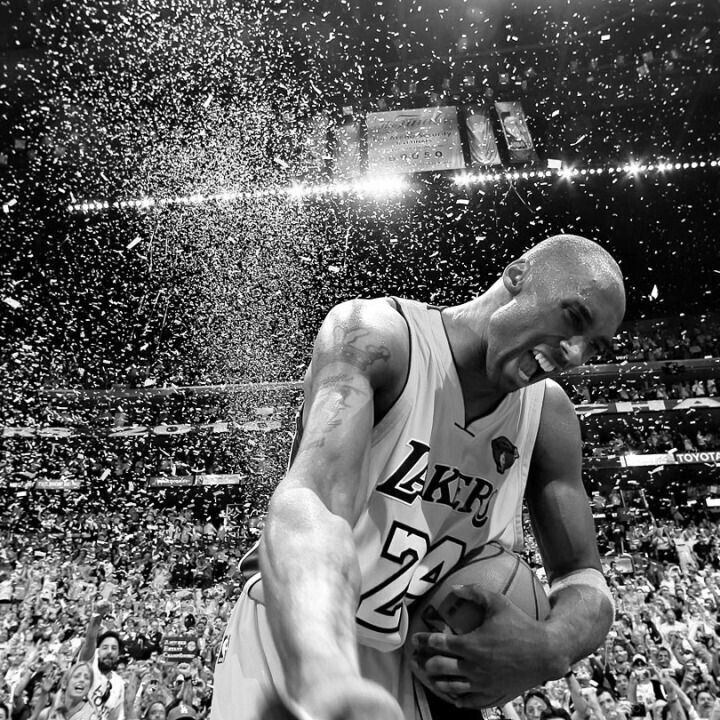 558920 Kobe Bryant Win the NBA Champion #2 Cover 24x18 WALL PRINT POSTER