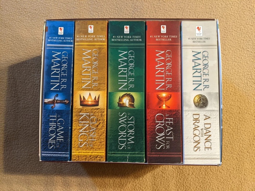 Game of Thrones 5-Book Box Set by George R R Martin A Song of Ice and Fire MMPB-image