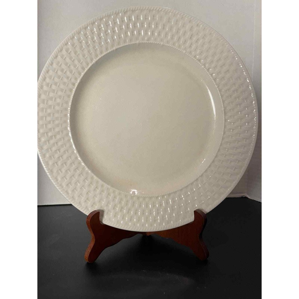 Pfaltzgraff Traditions Embossed 12 inch Chop Plate