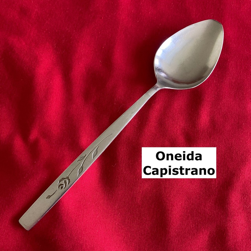 Oneida CAPISTRANO Solid Serving Spoon 8 1/4
