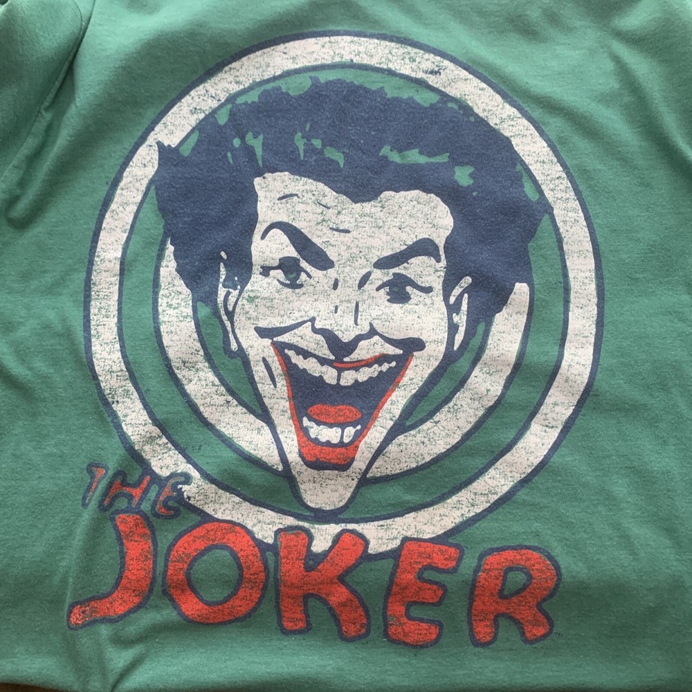 Size Medium - THE JOKER CARMINE INFANTINIO ARTWORK SHIRT DC COMICS OFFICIAL