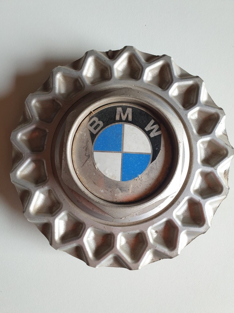 BMW 5 Series E34 Alloy wheel centre cap 36131179828