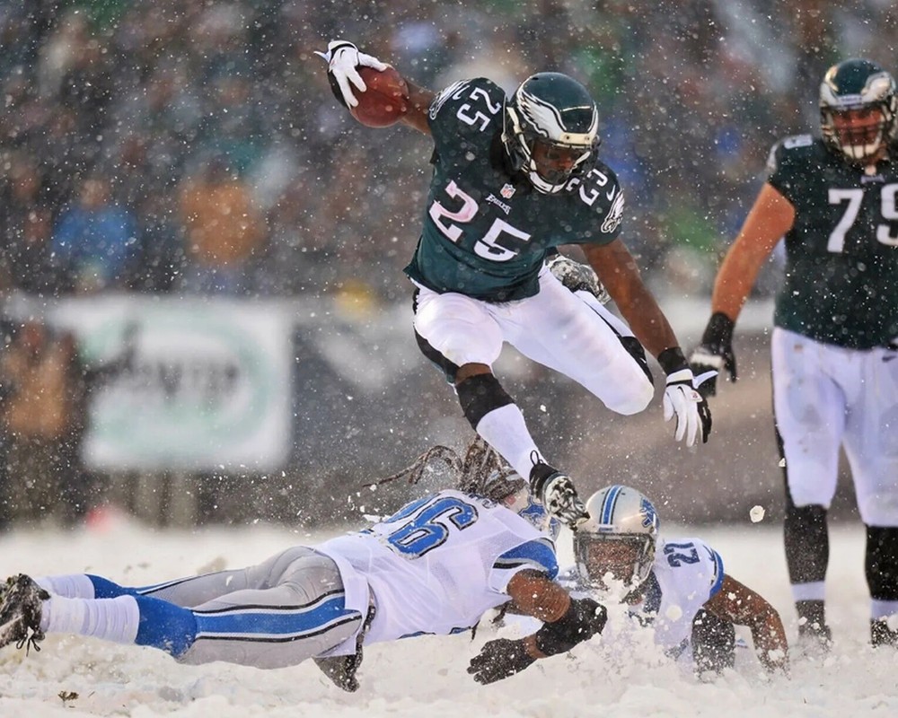 LeSean McCoy Philadelphia Eagles NFL Snow Game 8x10 Photo Print