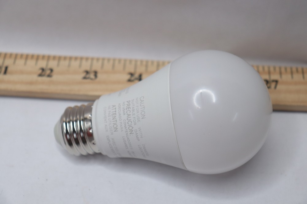 A19 Dimmable Energy Star LED Light Bulb Bright White E26A19-9N-27210-B450-00