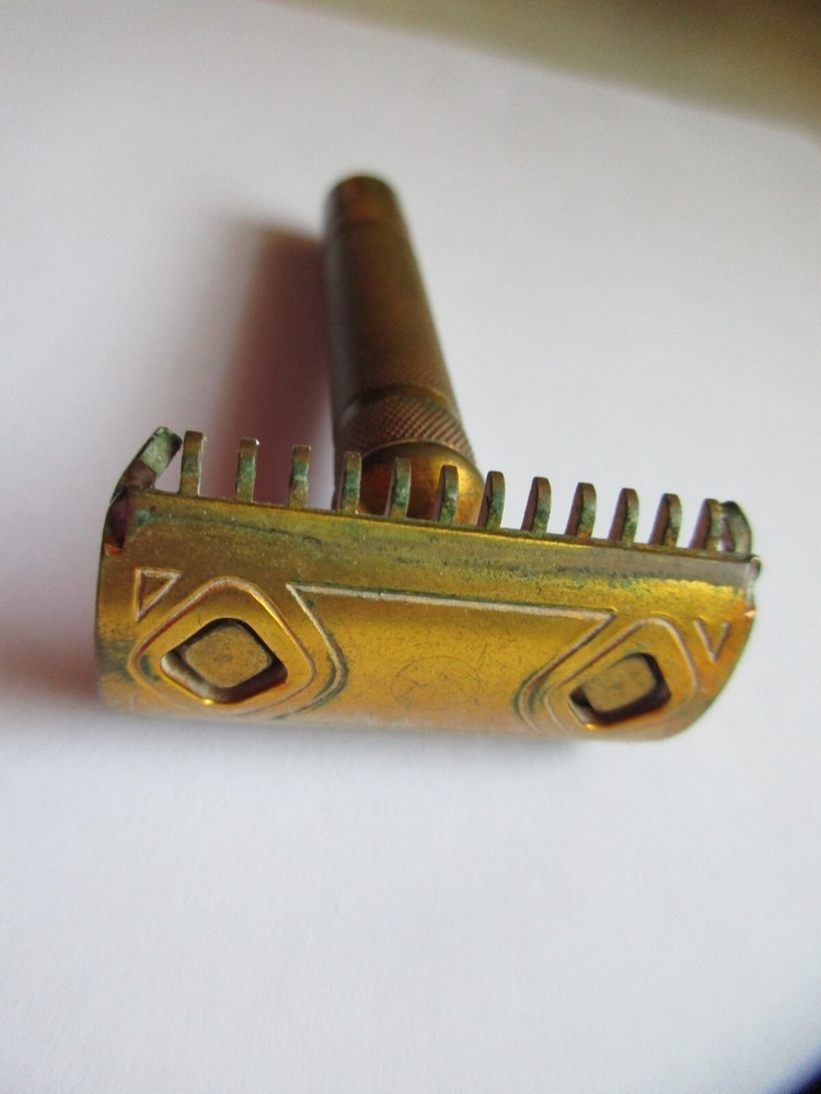 VINTAGE 1930's GILLETTE 3 PIECE DOUBLE EDGE SAFETY RAZOR  GOLDTONE