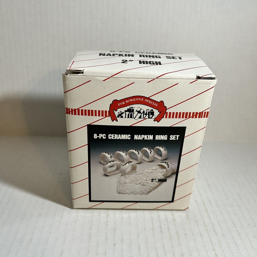 Set of 8 Holiday Christmas Ceramic Napkin Rings White with Holly -Hardly Used